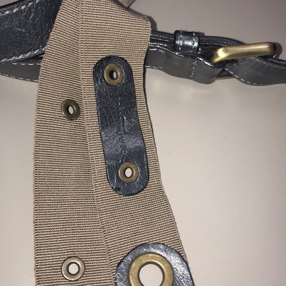 Nannini Crossbody - Picture 3 of 8